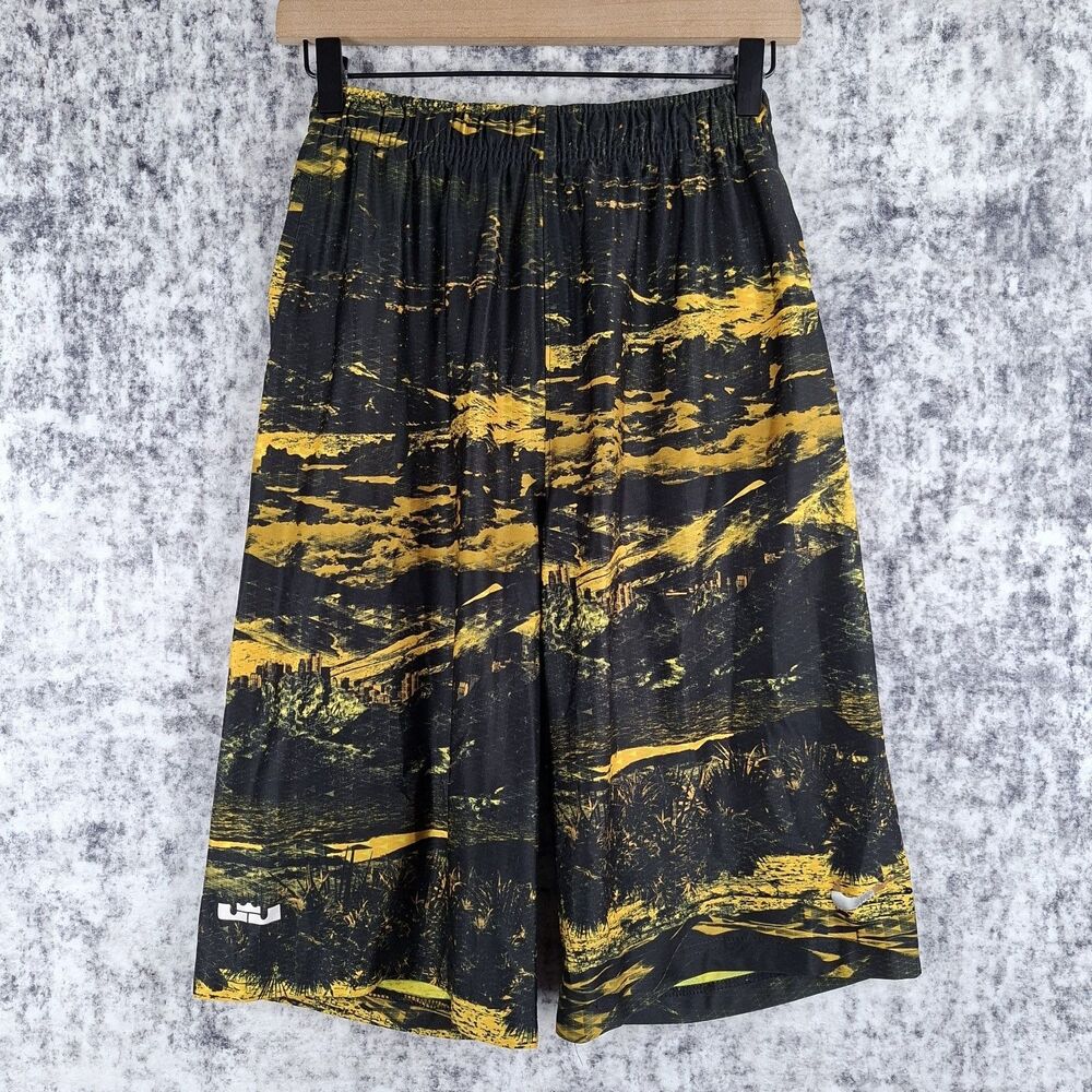 Nike Lebron James Dri Fit Shorts All Over Print Boys Sz XL 678451-703